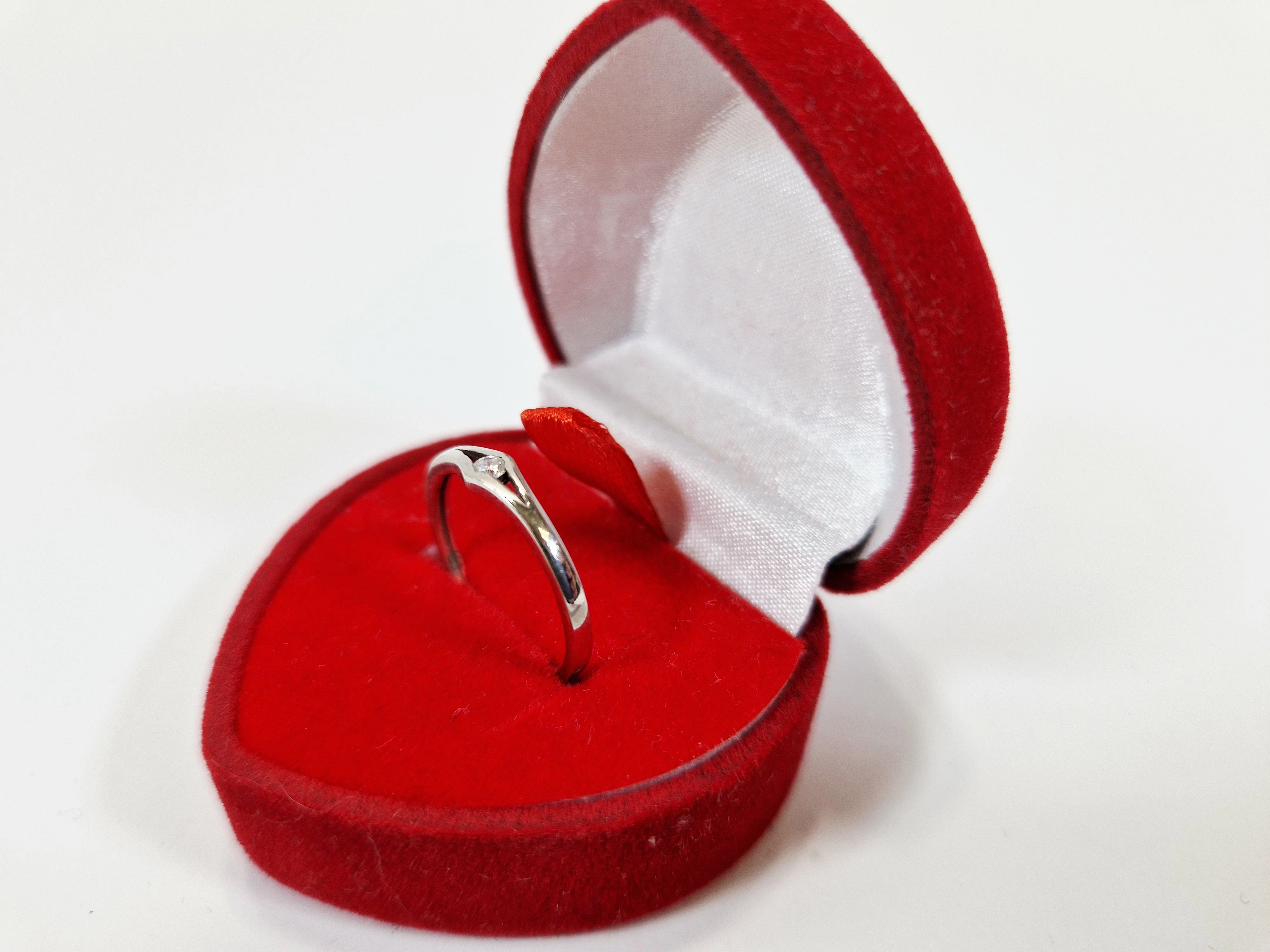 sliczny-pierscionek-biale-zloto-z-brylantem-p375-w126-r12-222022024-kamien-17088-8388608