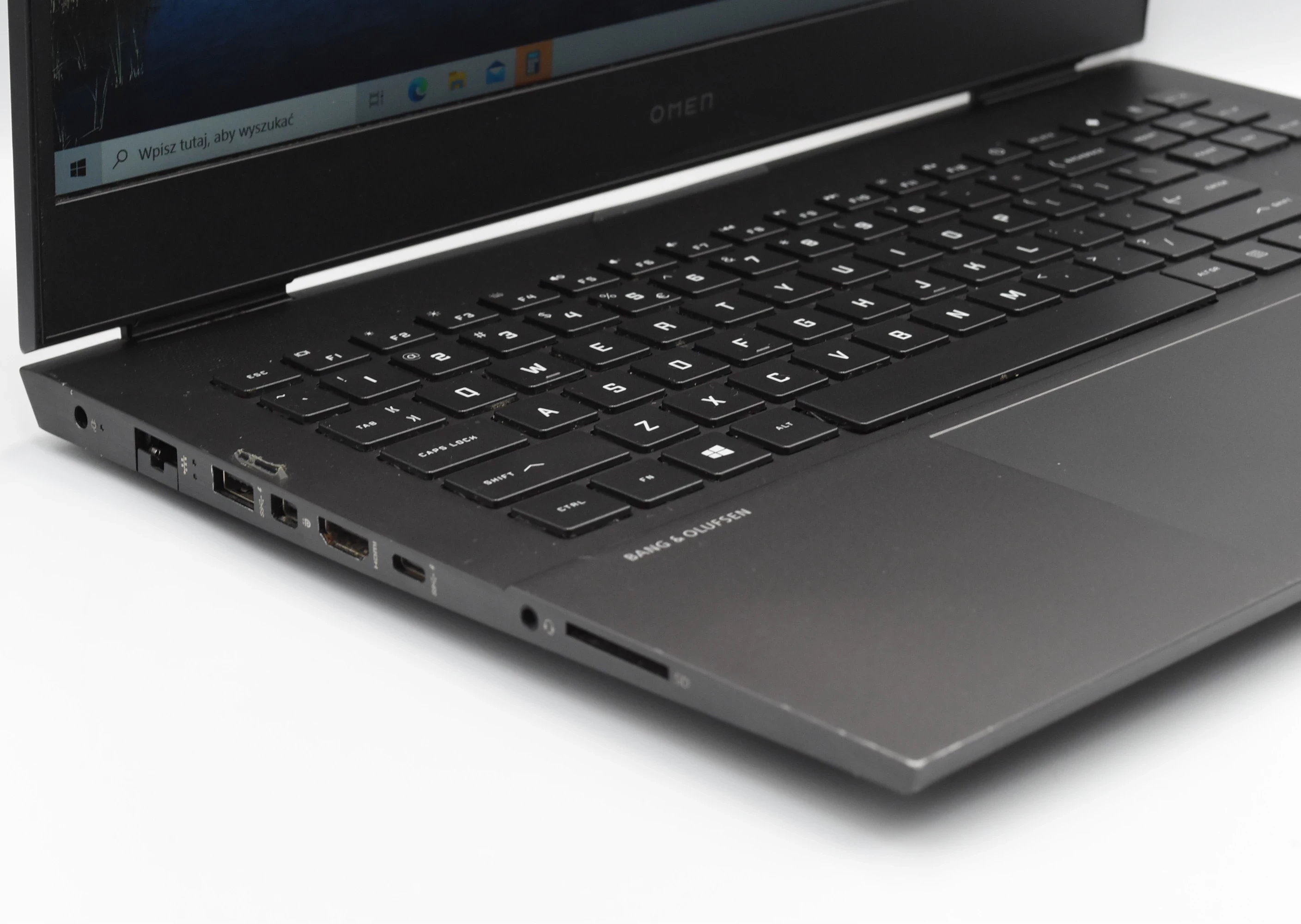 laptop-gamingowy-hp-omen-16-c0322nw-161-r7-5800h-16gb-1tb-rx6600-win11-przekatna-ekranu-1610