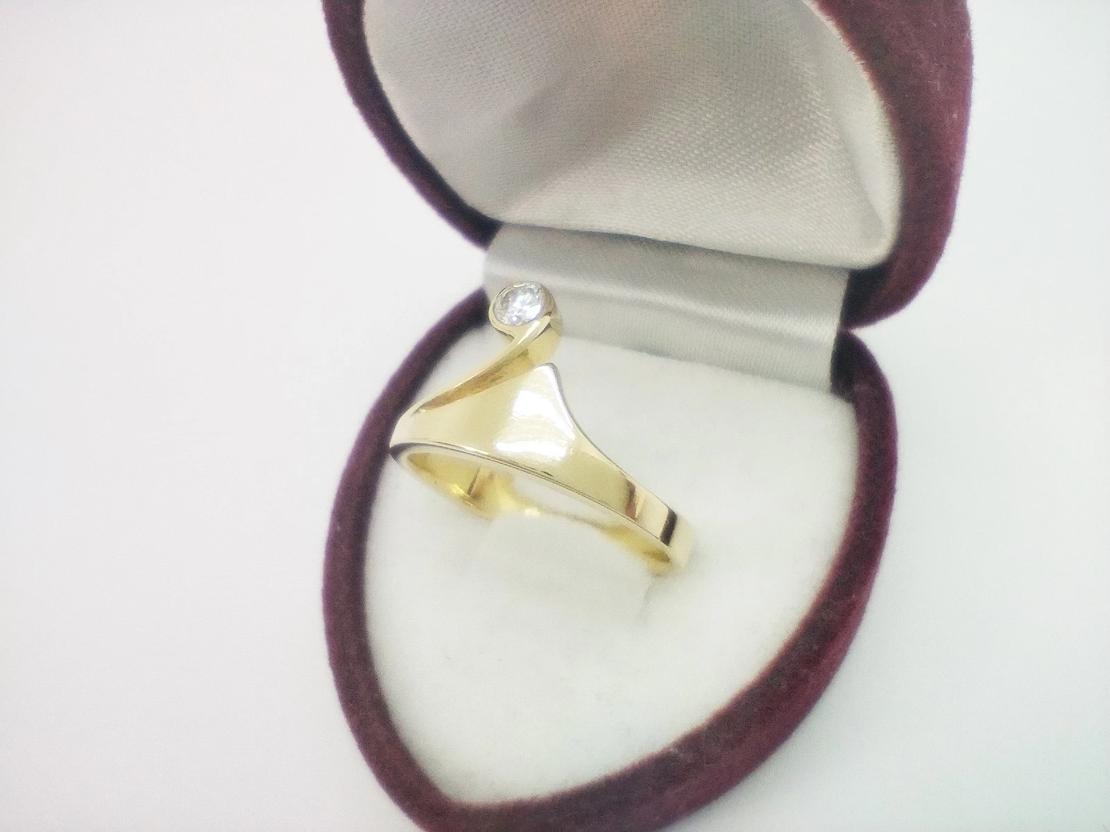 zloty-pierscionek-z-brylantem-pr-750-011ct-certyfikat-rodzaj-2205-2