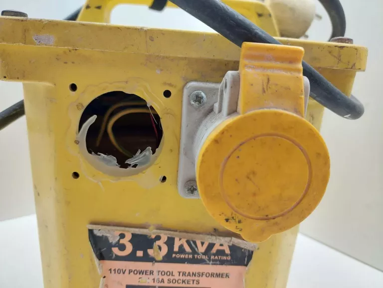 TRANSFORMATOR NAPIĘCIOWY POWERTOOL TRANSFORMER 16A 3.3KV P30/2