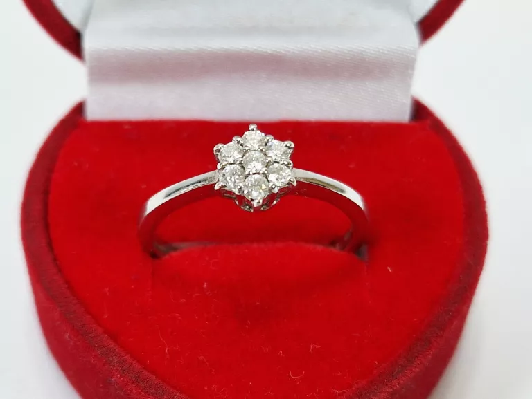 PIĘKNY PIERŚCIONEK Z BRYLANTAMI BIAŁE ZŁOTO P750 W3,08G R18  25/30/01/2024