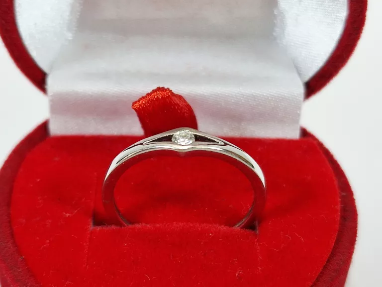 sliczny-pierscionek-biale-zloto-z-brylantem-p375-w126-r12-222022024-material-15835-1