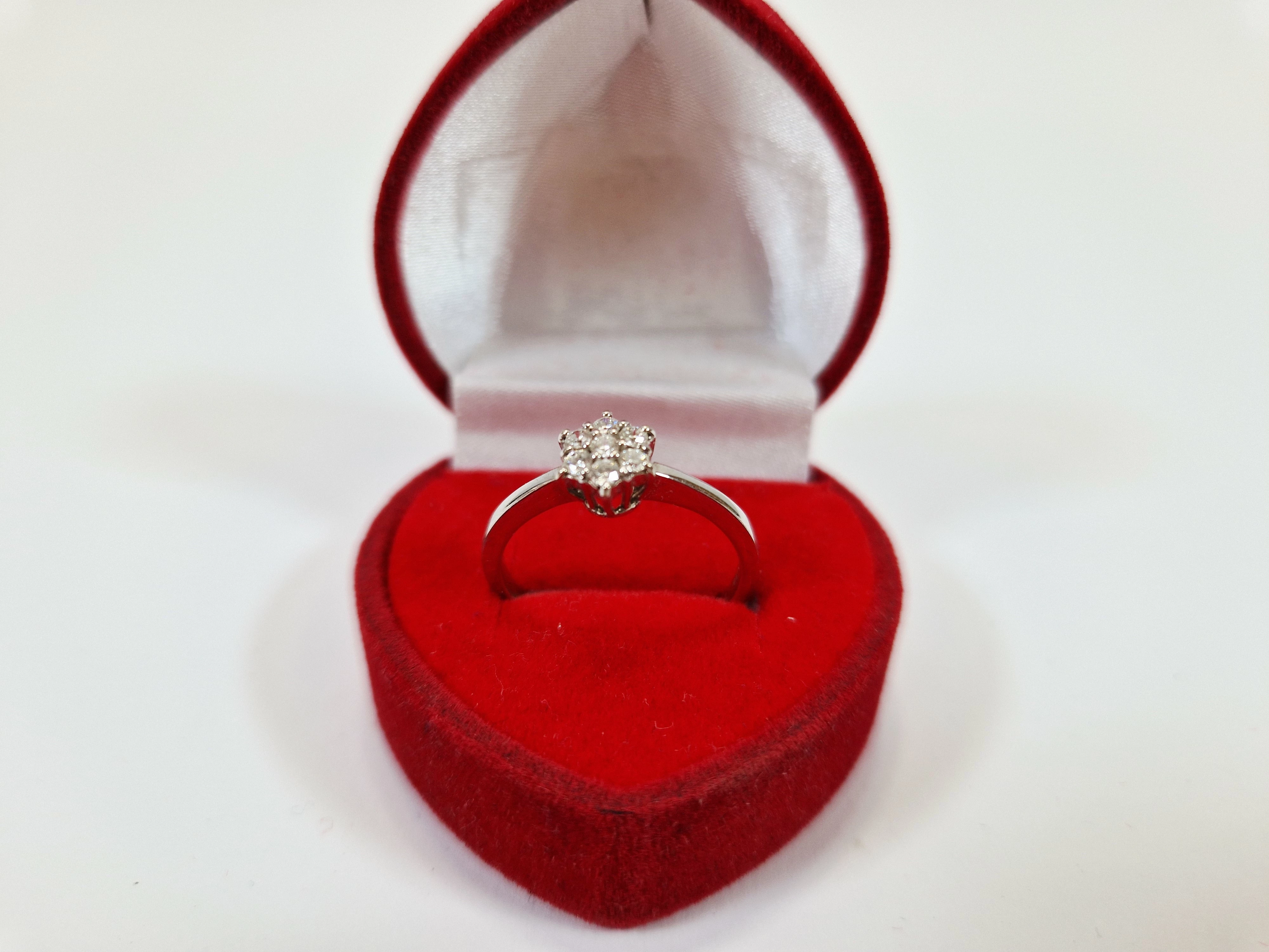 piekny-pierscionek-z-brylantami-biale-zloto-p750-w308g-r18-2530012024-stan-11323-2