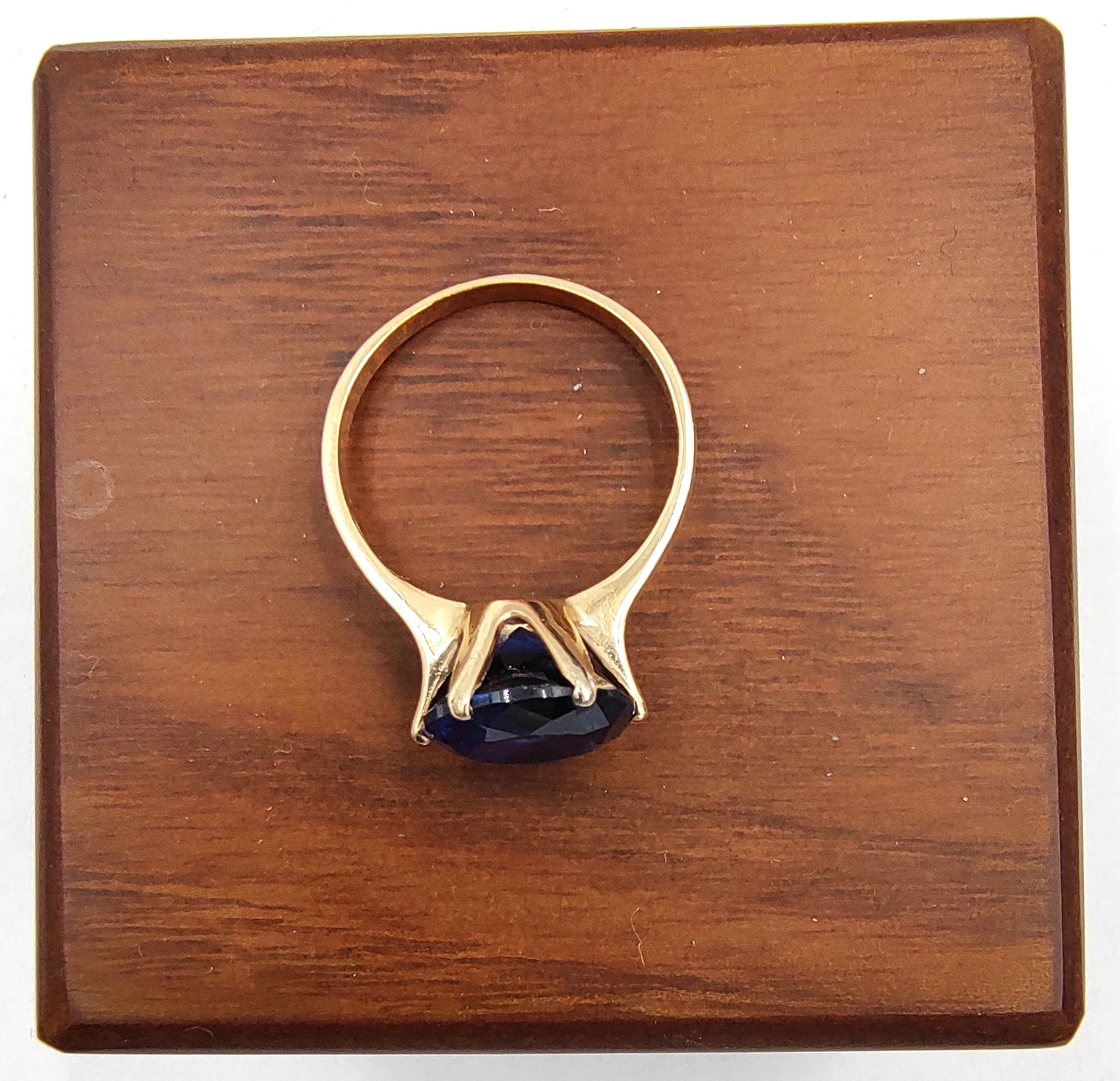 wyjatkowy-zloty-pierscionek-z-niebieskim-kamieniem-585255g-rodzaj-2205-2