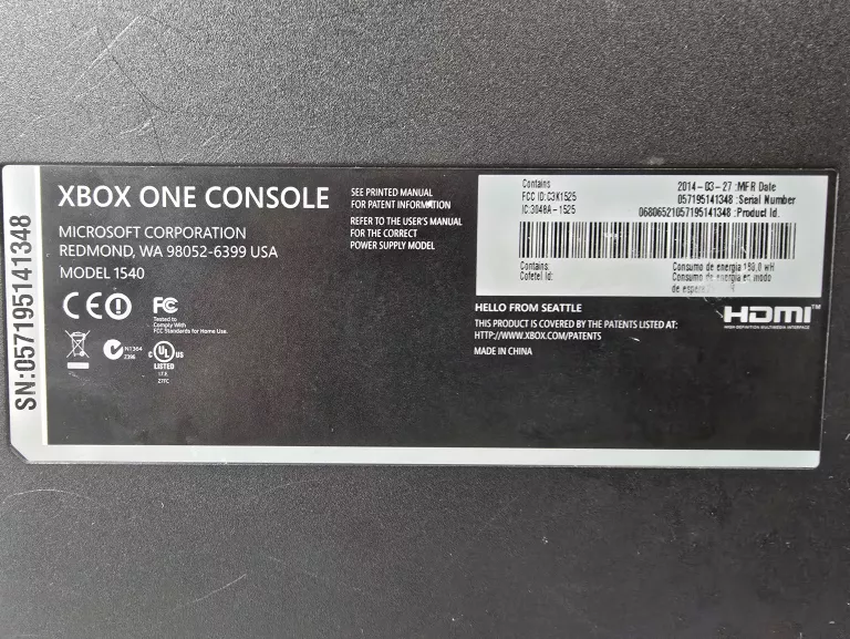 KONSOLA XBOX ONE 1TB CZARNA + PAD + 4 GRY