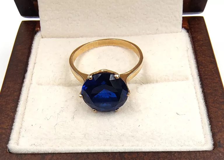 WYJĄTKOWY ZŁOTY PIERŚCIONEK Z NIEBIESKIM KAMIENIEM 585/2,55G