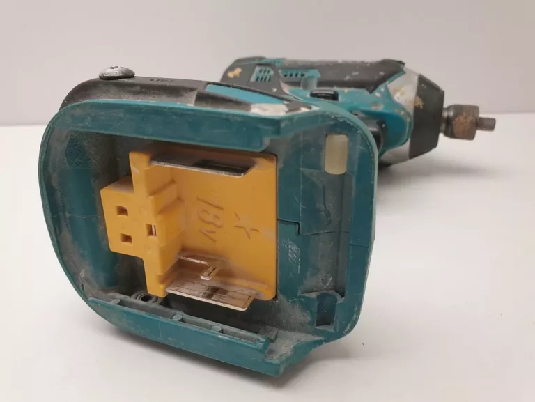 zakretarka-udarowa-makita-dtd152-18v-zawiera-baterie-250685-2006717