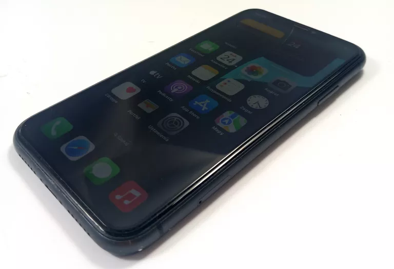 TELEFON IPHONE 11 64 GB 77 % BATERIA ŁADOWANIE INDUKCYJNE
