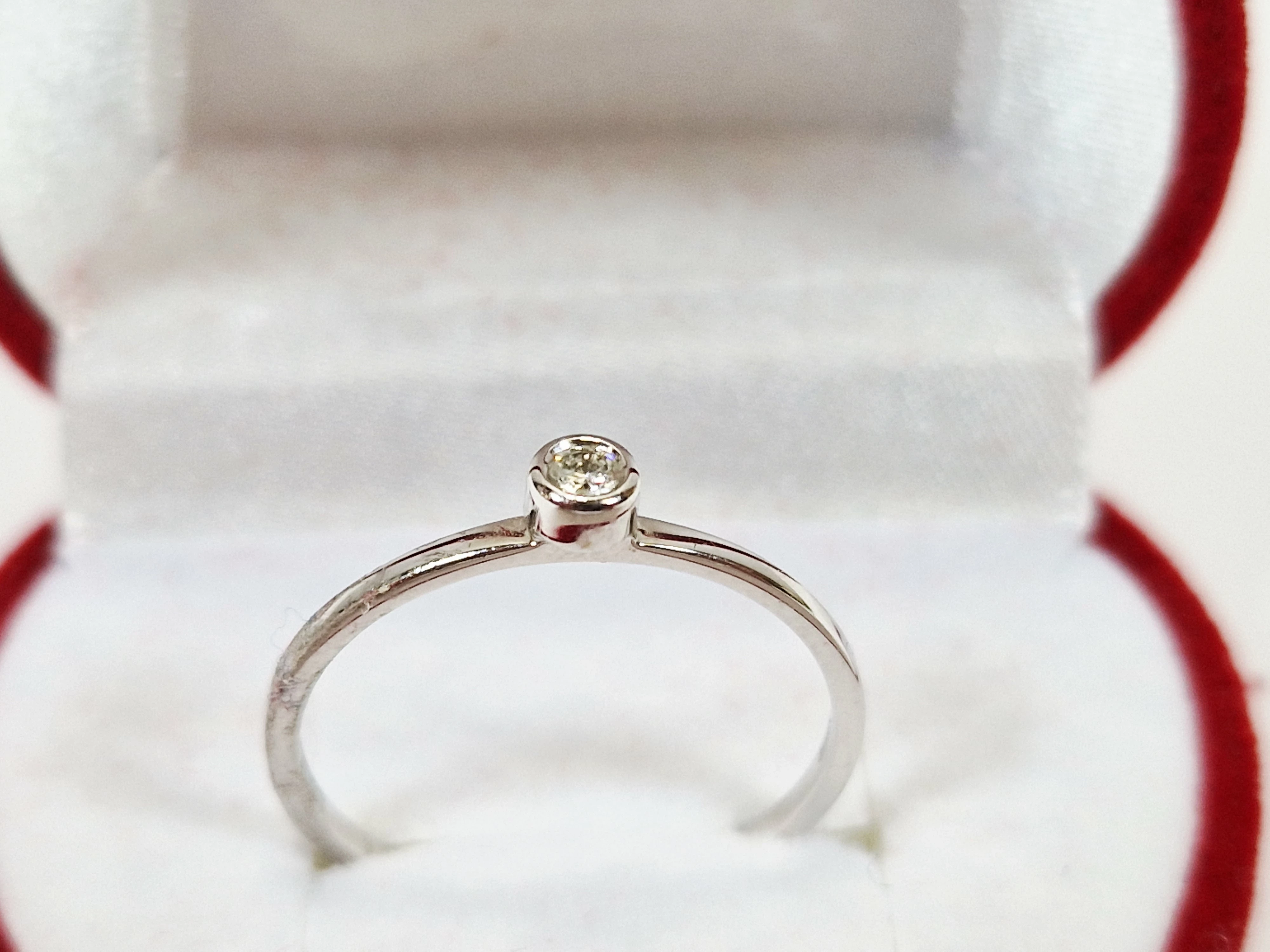 sliczny-pierscionek-z-brylantem-biale-zloto-p375-w12g-r17-1730012024-kamien-17088-8388608