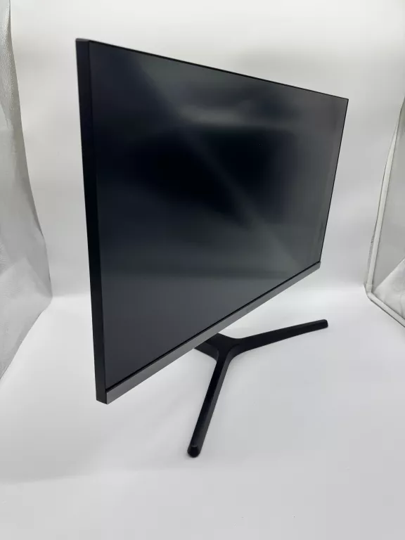MONITOR SAMSUNG U28R550UQR 28'' 60HZ 3840X2160 KOMPLET