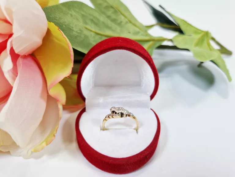 piekny-zloty-pierscionek-z-brylantami-p750-w263g-r15-1731012024-kazimierza-wielkiego-12-miedzyrzecz-fitum