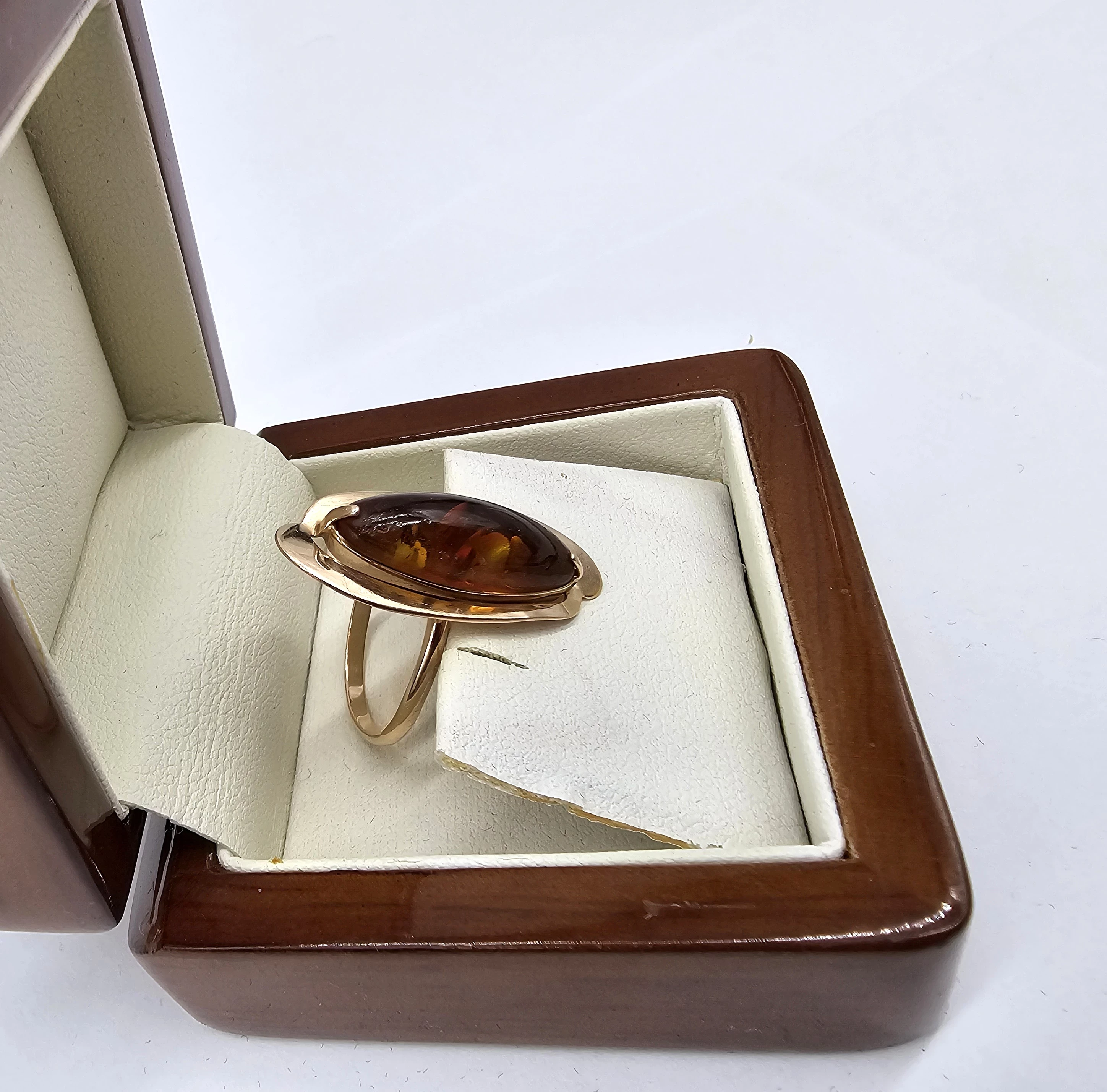 wyrob-jubilerski-uzywany-zloty-pierscionek-585-329g-stan-11323-2