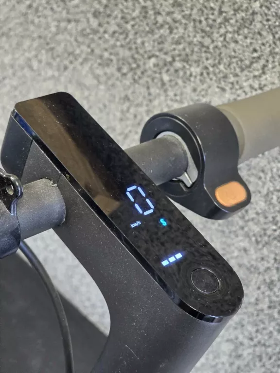 HULAJNOGA ELEKTRYCZNA XIAOMI MI PRO 2 + ŁADOWARKA