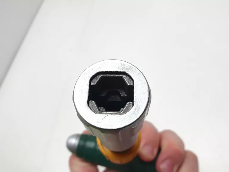 GRZECHOTKA SAMOCHODOWA TURBO DRIVER