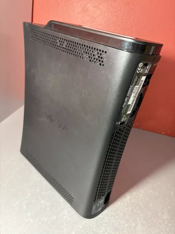 KONSOLA XBOX 360