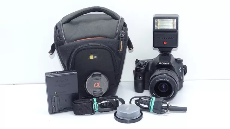 APARAT SONY ALFA A58 + OBIEKTYW 18-55MM LAMPA ZESTAW PRZEBIEG 34100