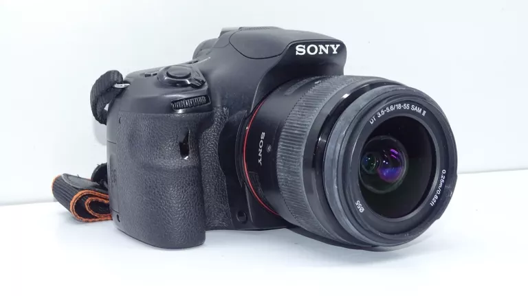 APARAT SONY ALFA A58 + OBIEKTYW 18-55MM LAMPA ZESTAW PRZEBIEG 34100