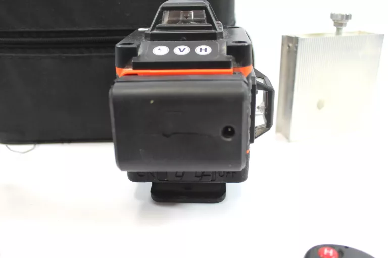 16 LINIOWA POZIOMICA LASEROWA LASER KRZYŻOWY HILDA 4D + ETUI
