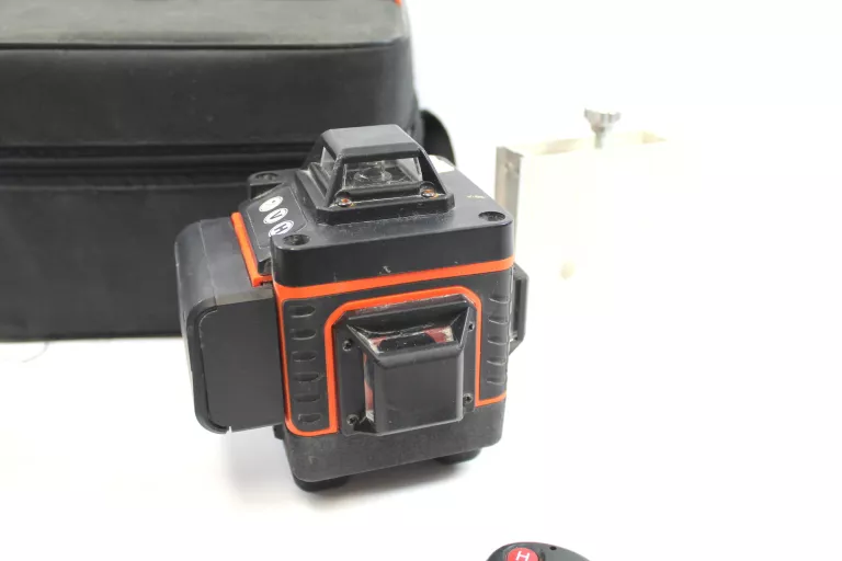 16 LINIOWA POZIOMICA LASEROWA LASER KRZYŻOWY HILDA 4D + ETUI