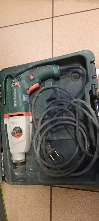 METABO MŁOTOWIERTARKA KHE 2644 W WALIZCE