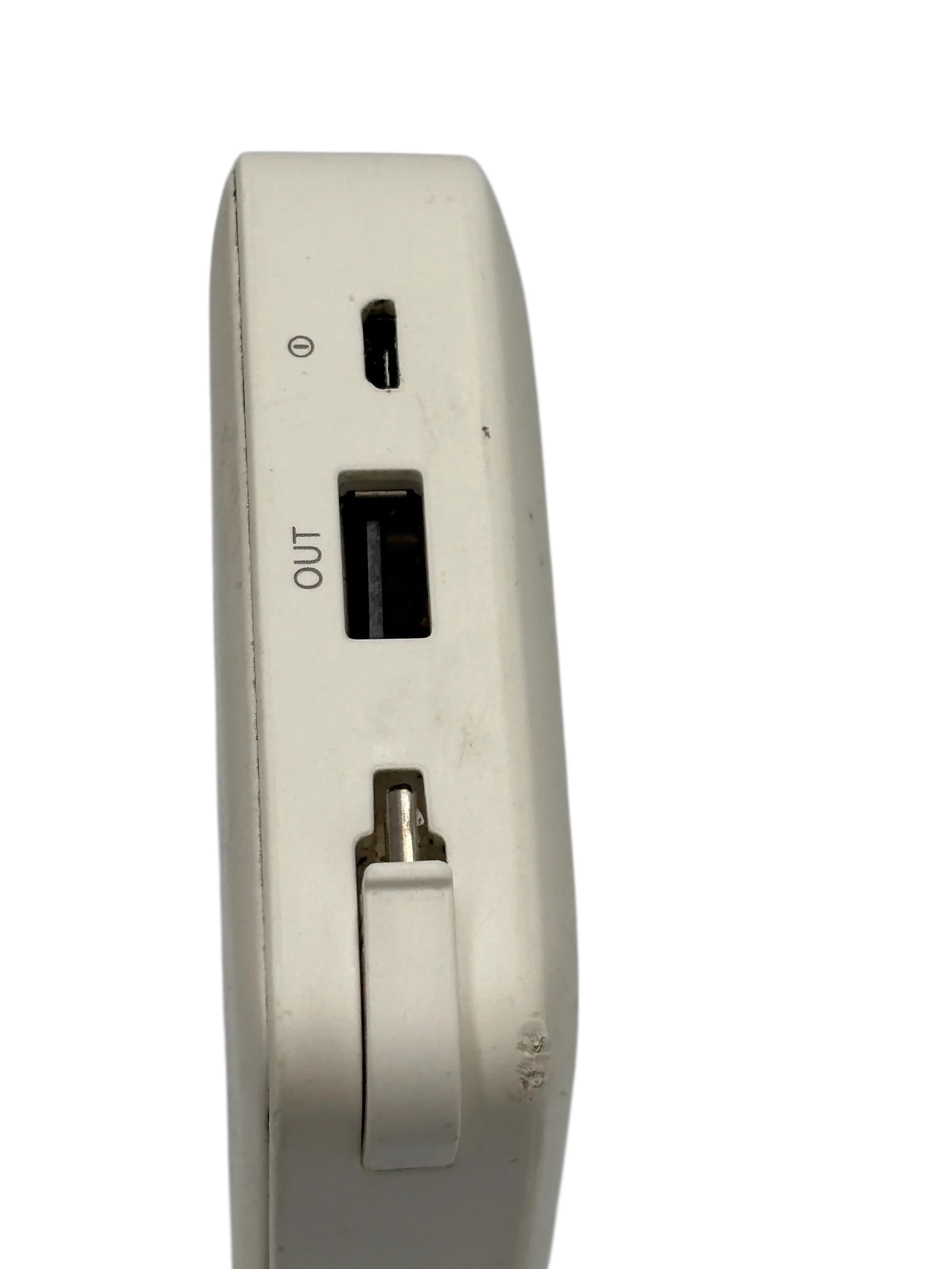 powerbank-samsung-8400-mah-bialy-stan-11323-2