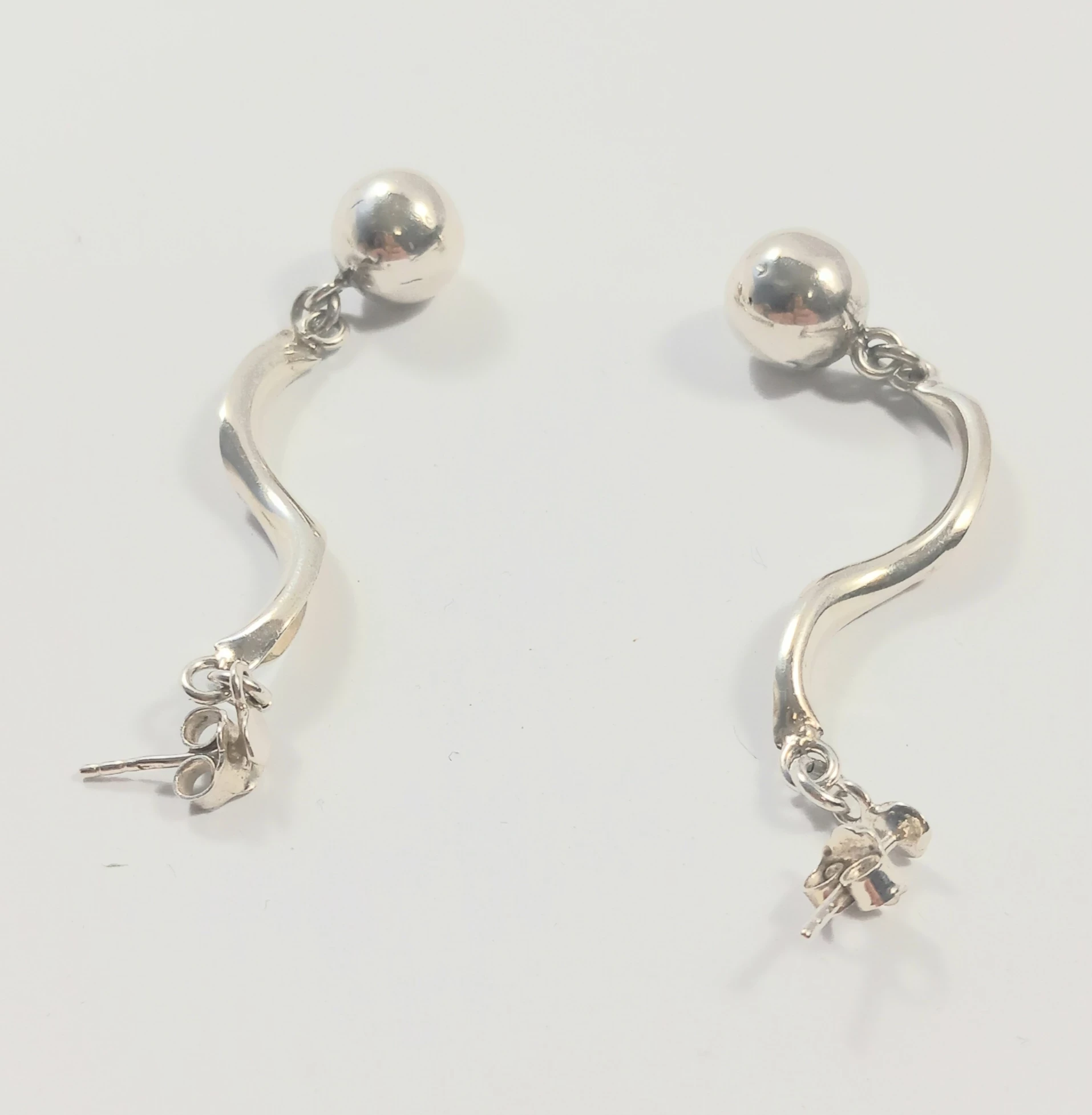 srebro-wyrob-jubilerski-uzywany-kolczyki-kulki-wiszace-rodzaj-2205-16