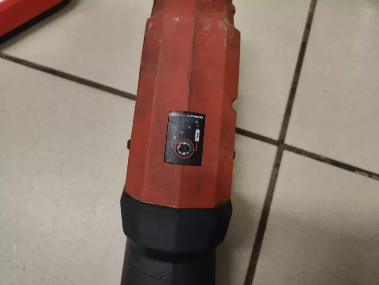 BEZPRZEWODOWA PRZECINARKA DO RUR MILWAUKEE 12V M12 PCSS