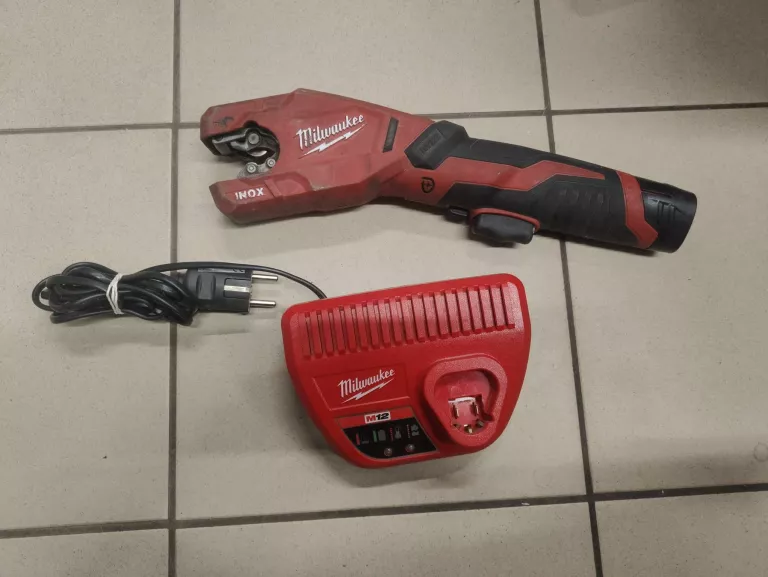 BEZPRZEWODOWA PRZECINARKA DO RUR MILWAUKEE 12V M12 PCSS