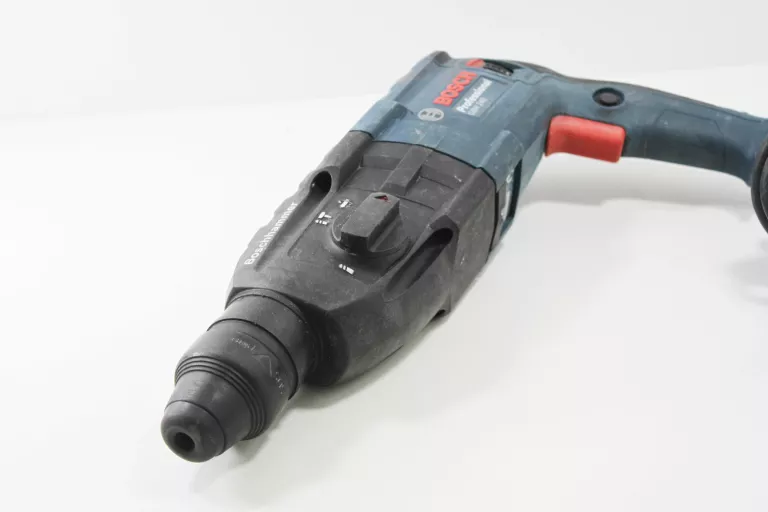 MŁOTOWIERTARKA BOSCH GBH 240