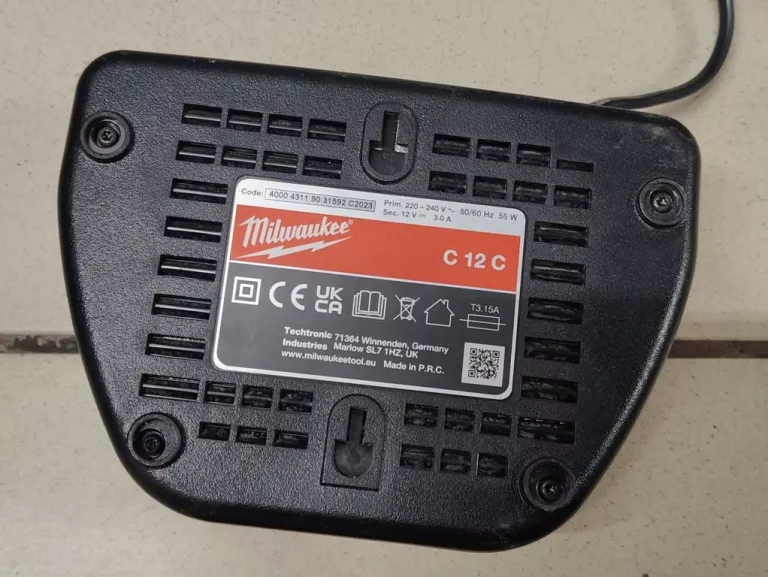BEZPRZEWODOWA PRZECINARKA DO RUR MILWAUKEE 12V M12 PCSS
