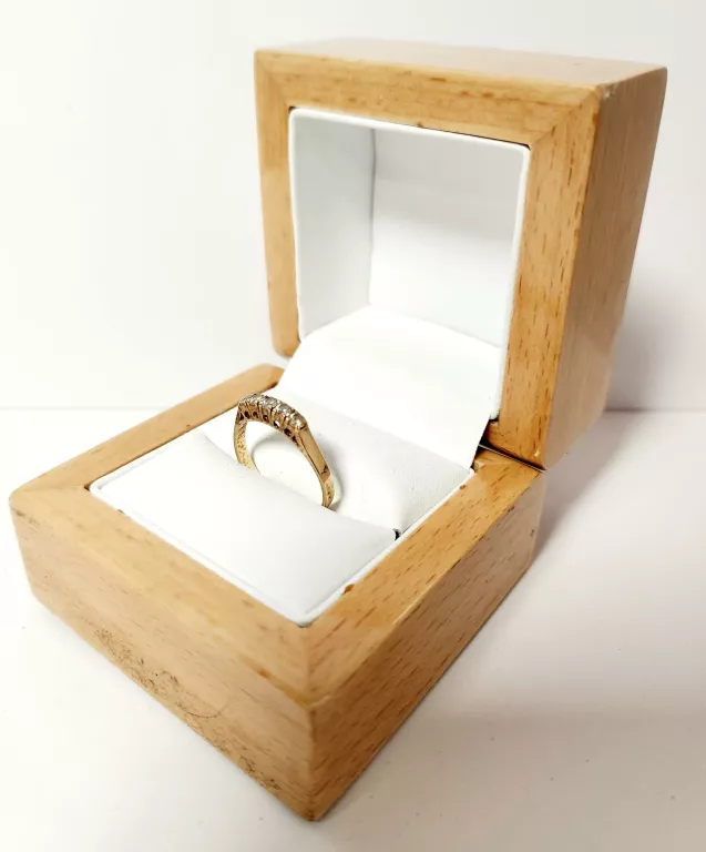 pierscionek-piec-cyrkoni-172g-585-r13-ean-gtin-5900025228081