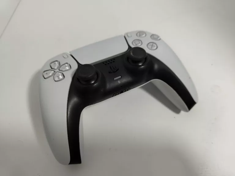 KONSOLA SONY PLAYSTATION 5 BLURAY 825GB