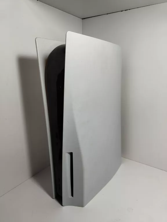 KONSOLA SONY PLAYSTATION 5 BLURAY 825GB
