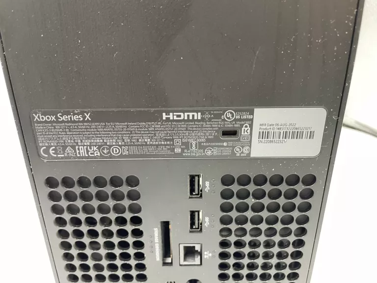KONSOLA XBOX SERIES X 1882 1T KOMPLET