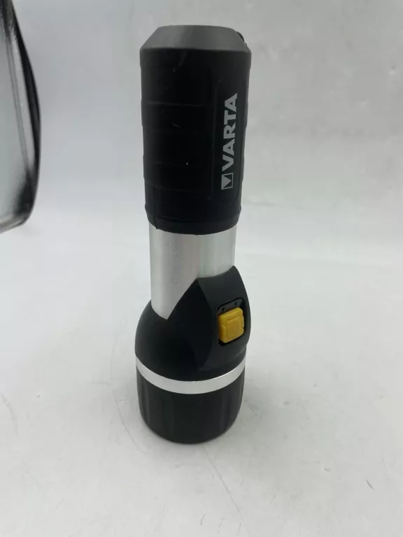 LATARKA KLASYCZNA VARTA 70 LM LED