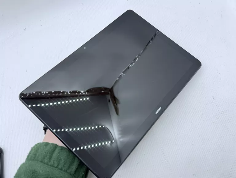 TABLET HUAWEI MEDIAPAD T5 W ETUI BEZ AKC 16 GB