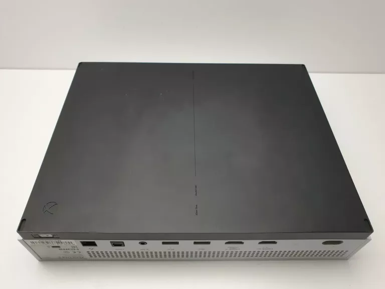 KONSOLA MICROSOFT XBOX ONE S 500GB + PAD