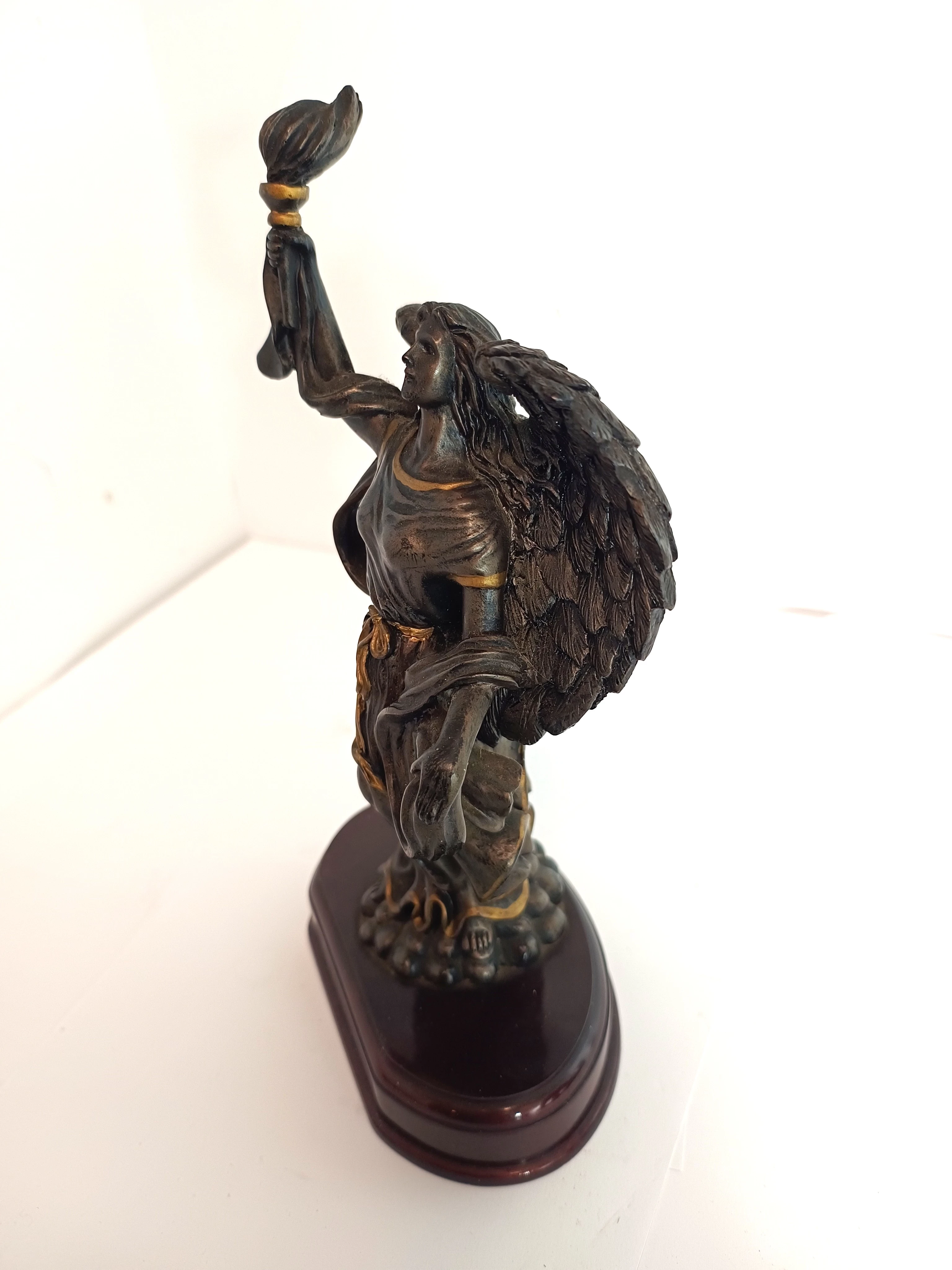 piekna-figurka-bogini-nike-wysokosc-produktu-3600