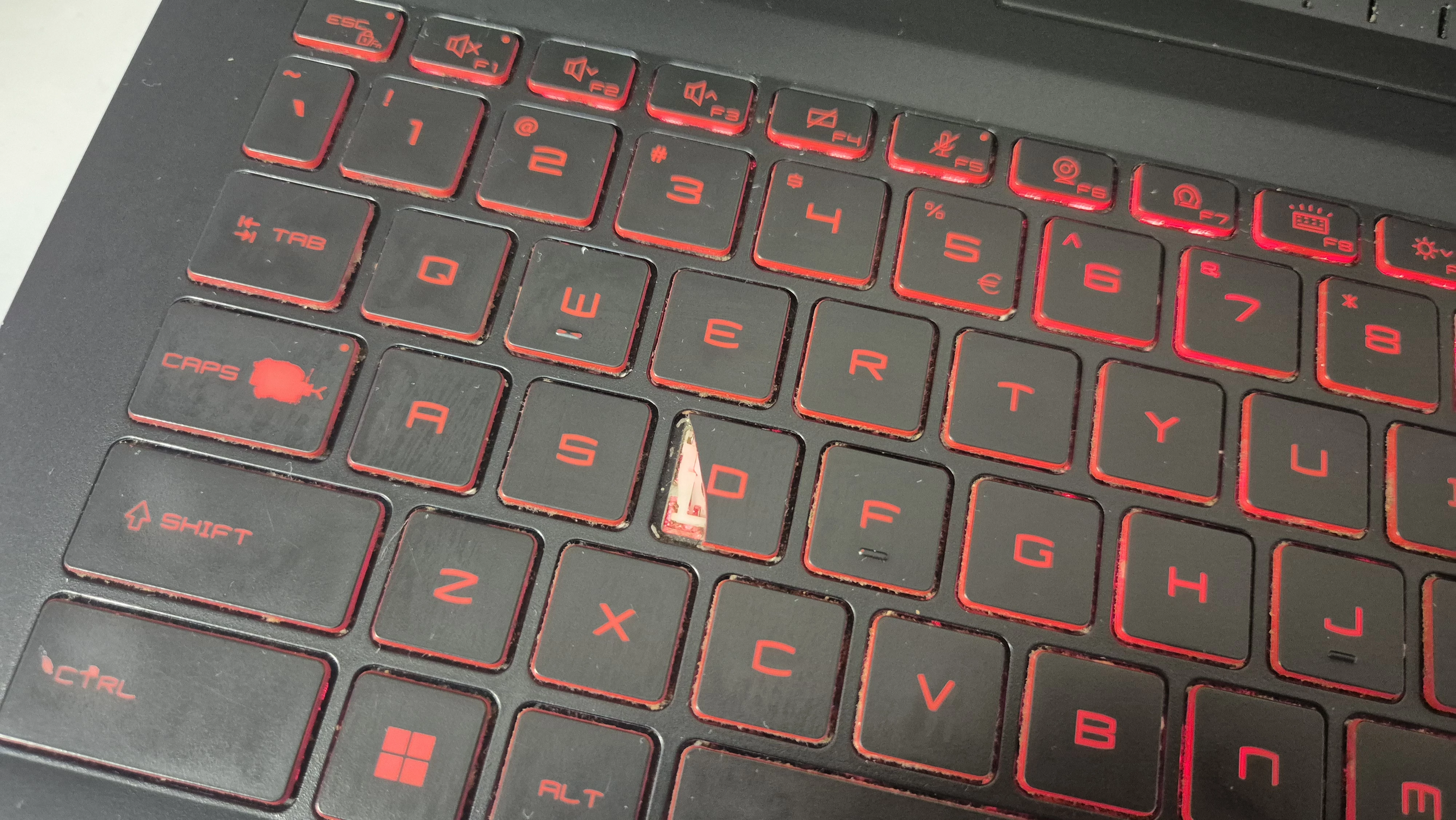 laptop-msi-katana-gf66-i7-16-gb-1-tb-stan-11323-2