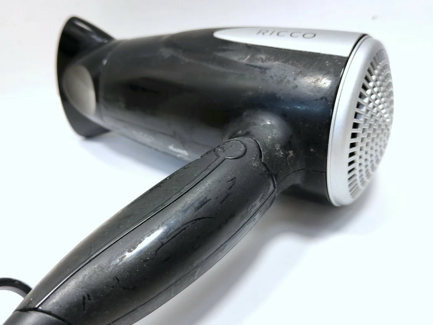 suszarka-do-wlosow-ricco-hd-808-liczba-zakresow-temperatury-1
