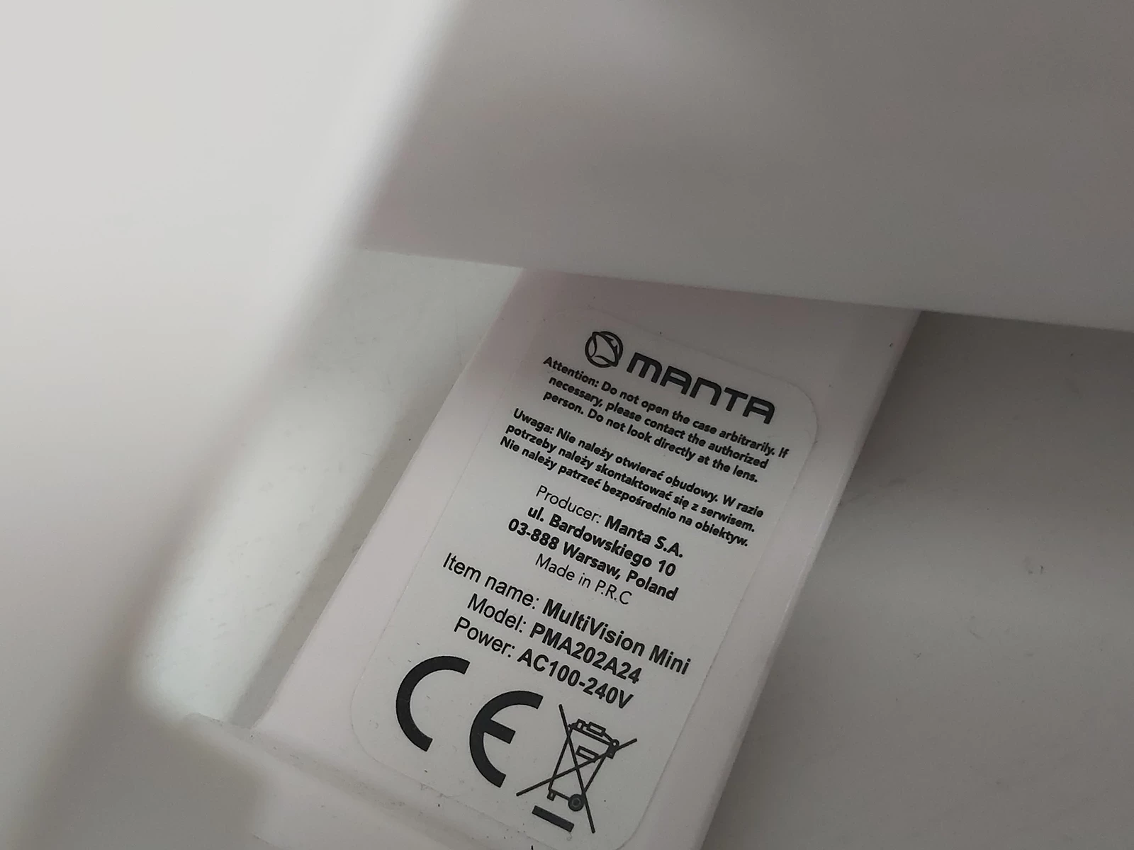 projektor-led-manta-pma202a24-smart-tv-pilot-etui-jasnosc-lampy-ansi-250