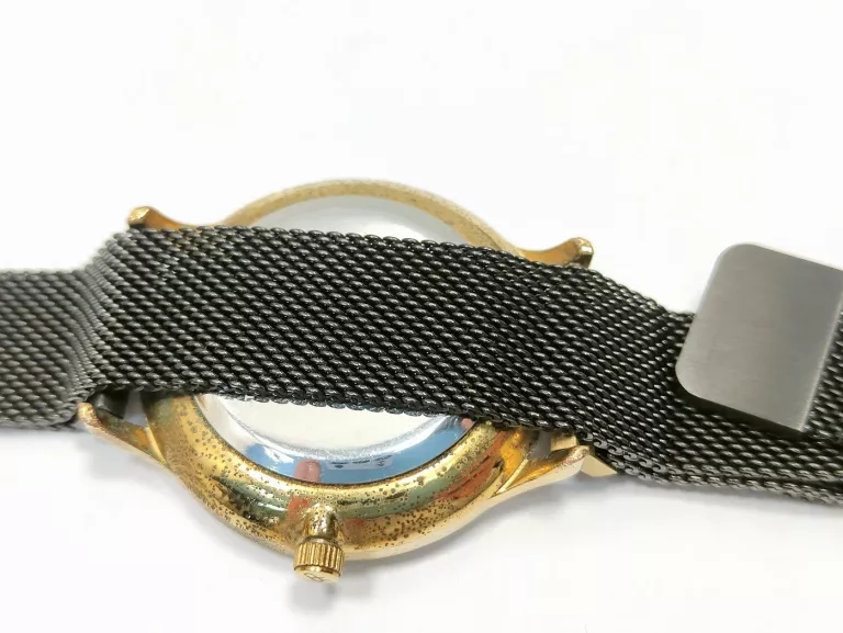 zegarek-parfois-damski-na-czarnej-bransolecie-ksztalt-koperty-129223-2