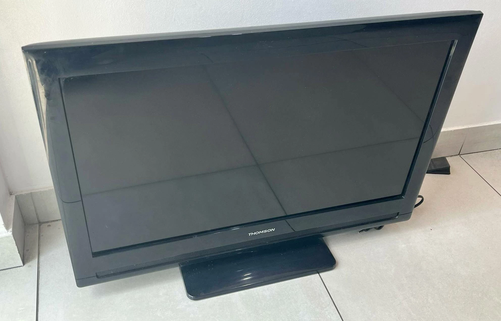 telewizor-thomson-32hs2246c-al-legionow-5030-lomza