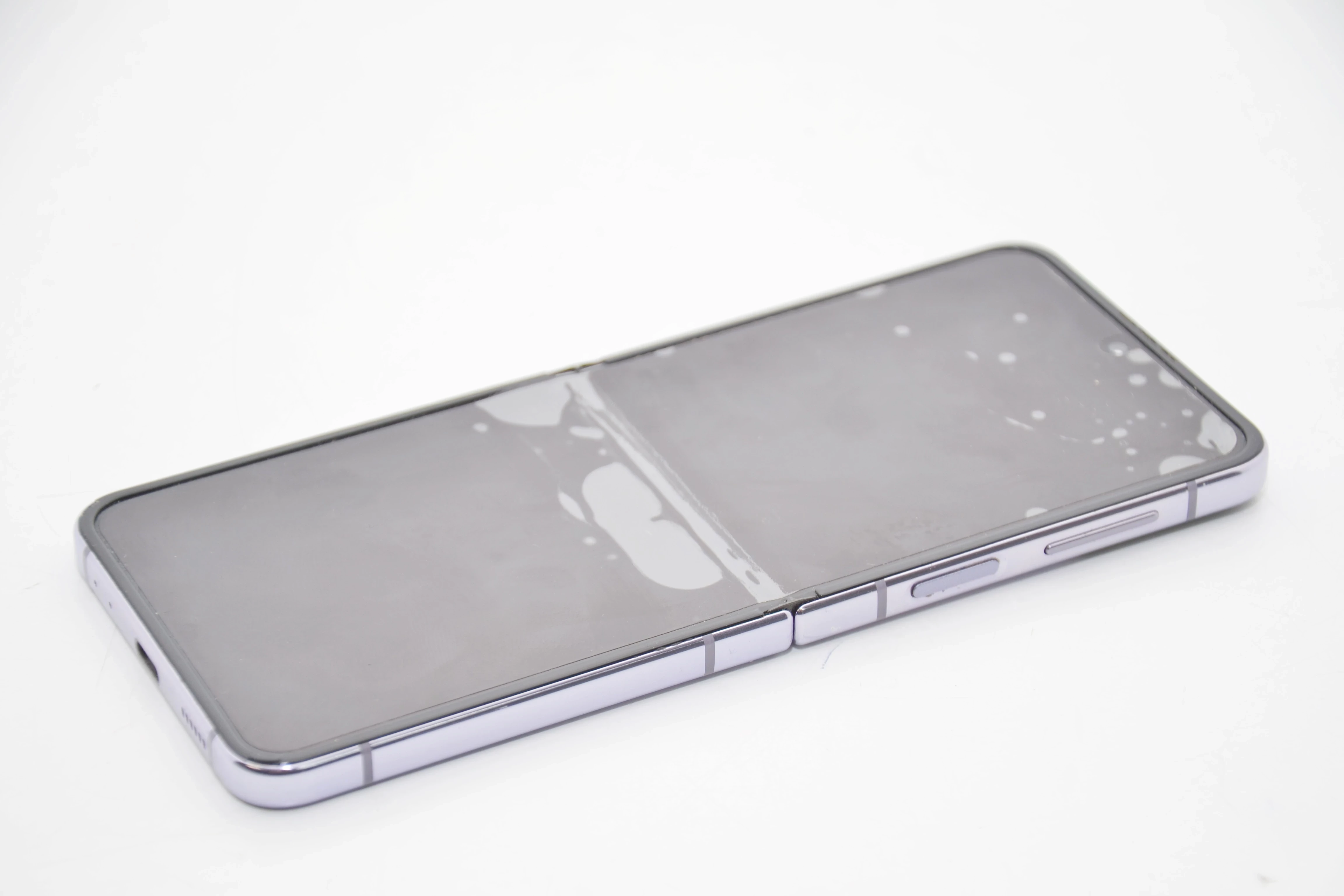 telefon-samsung-galaxy-z-flip-4-stan-11323-2