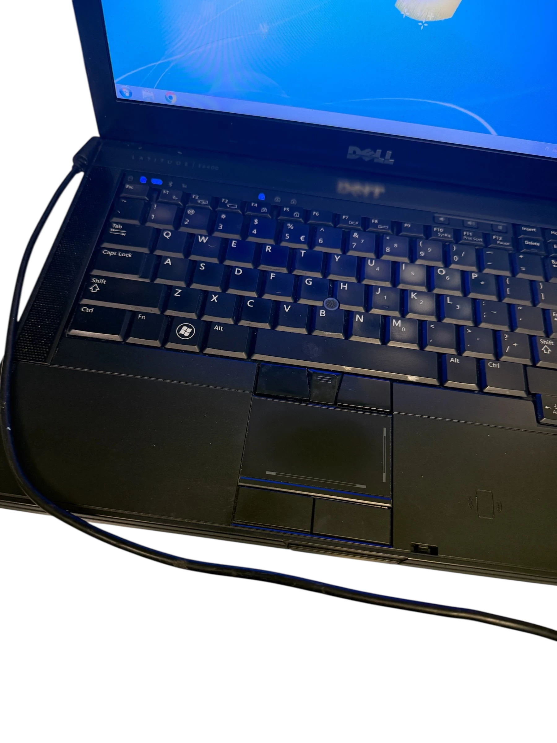 laptop-dell-latitude-e6400-2gb-ram-intel-core-2-duo-150gb-dysk-zasilacz-przekatna-ekranu-1410