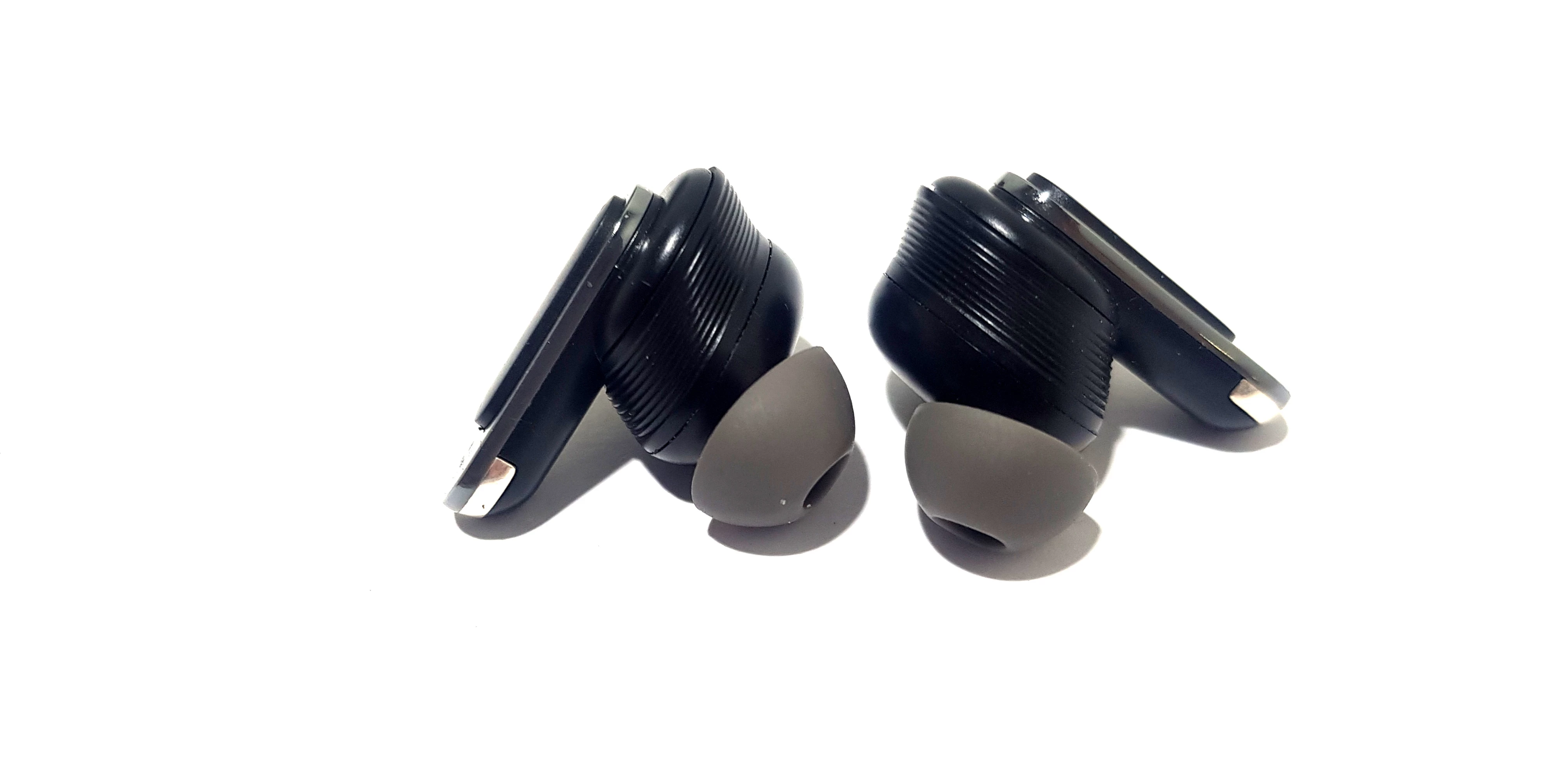 sluchawki-bezprzewodowe-douszne-forever-tws-400-kolor-dominujacy-129357-3