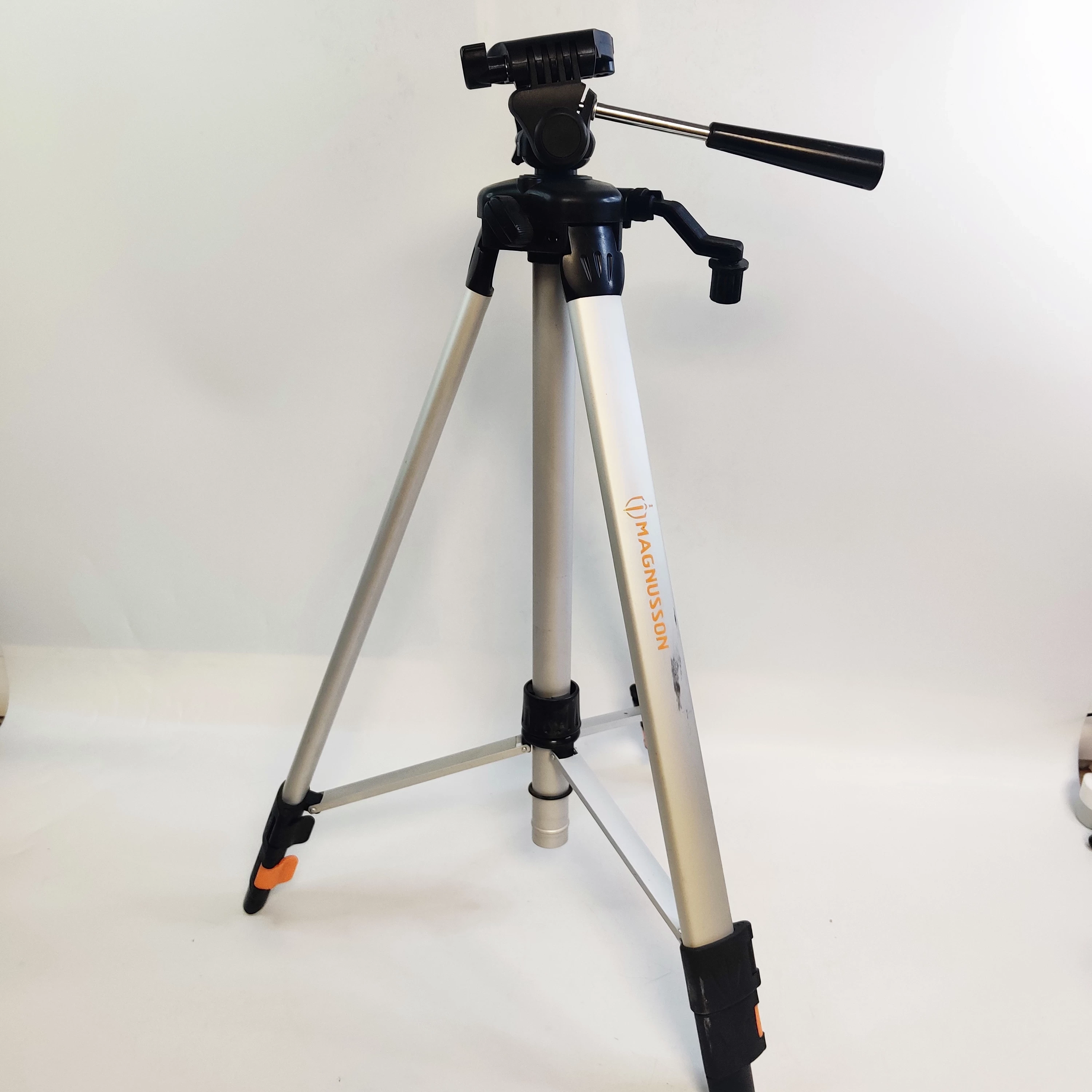 statyw-dla-narzedzi-laserowych-magnusson-plac-daszynskiego-5-czestochowa-sj