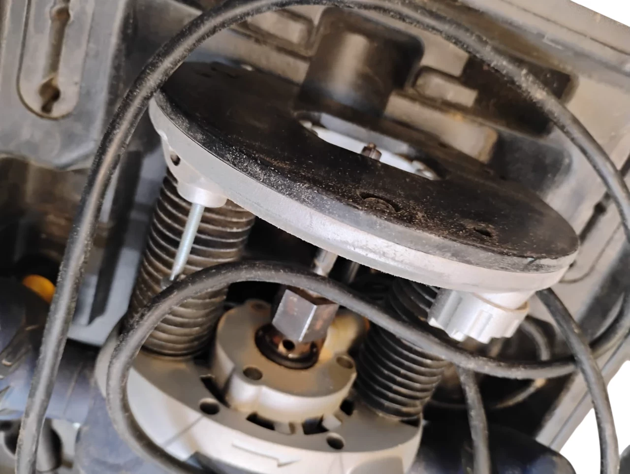 frezarka-gornowrzecionowa-macallister-mro1500a-rodzaj-frezarki-25452-1