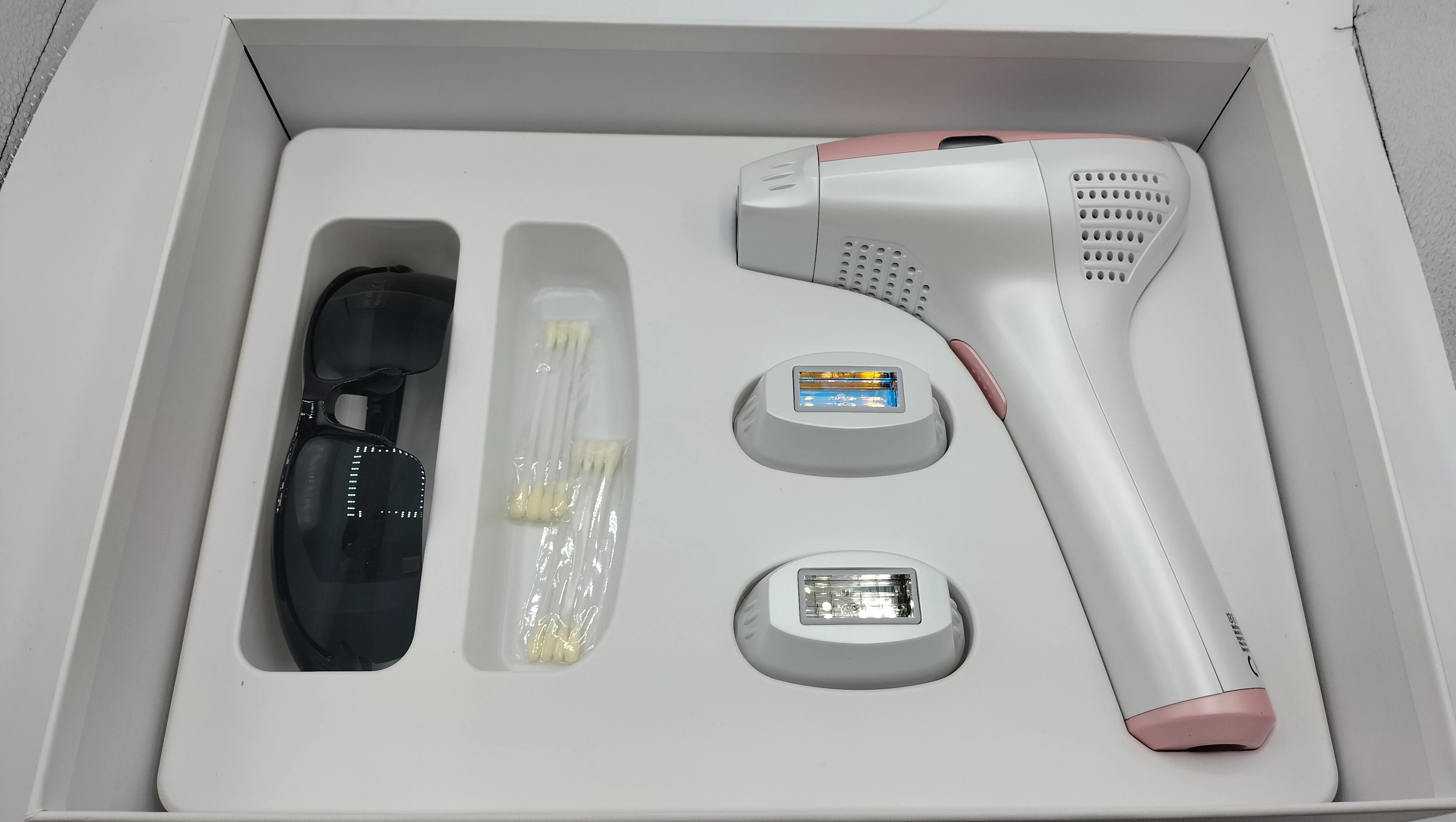 depilator-laserowy-beautifly-b-shine-blush-ipl-okazja-glebokosc-produktu-3600