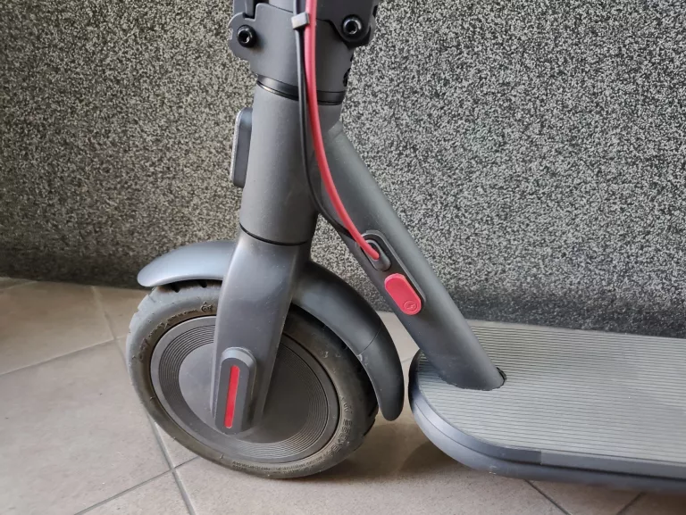 HULAJNOGA ELEKTRYCZNA XIAOMI ELECTRIC SCOOTER 4
